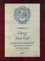 Hallmark of Excellence, Worldwide Outstanding Commitment to the PADI System of Education 2003.